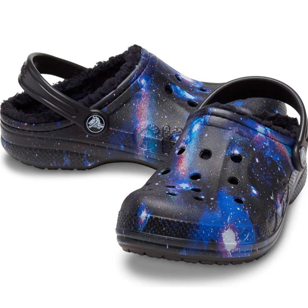 CROCS KIDS' BAYA LINED PRINTED
CLOG - Black/Multi Colored Galaxy C12